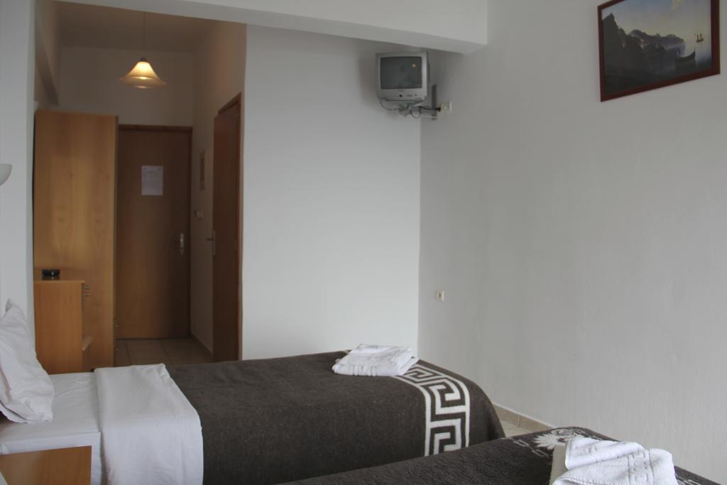 Hotel Stavris Khora Sfakion Exterior photo