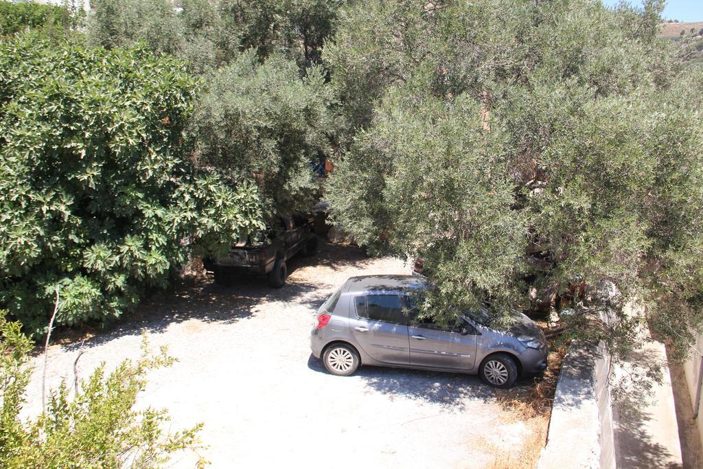 Hotel Stavris Khora Sfakion Exterior photo