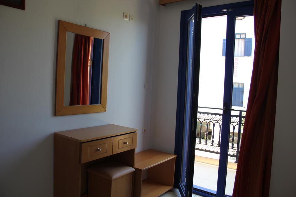 Hotel Stavris Khora Sfakion Exterior photo