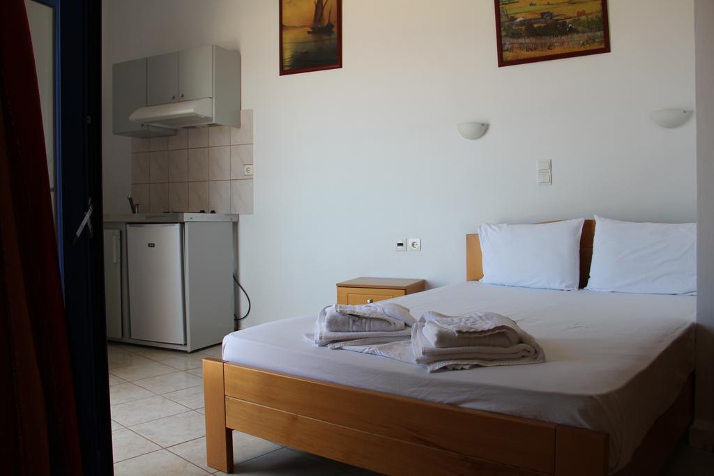 Hotel Stavris Khora Sfakion Exterior photo