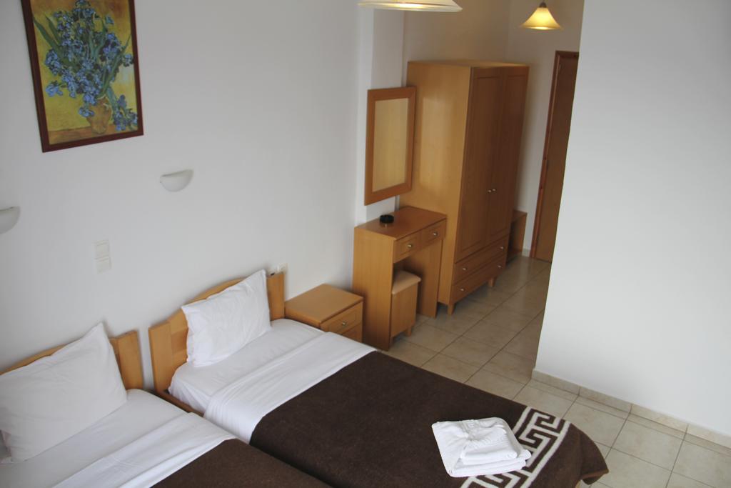 Hotel Stavris Khora Sfakion Exterior photo